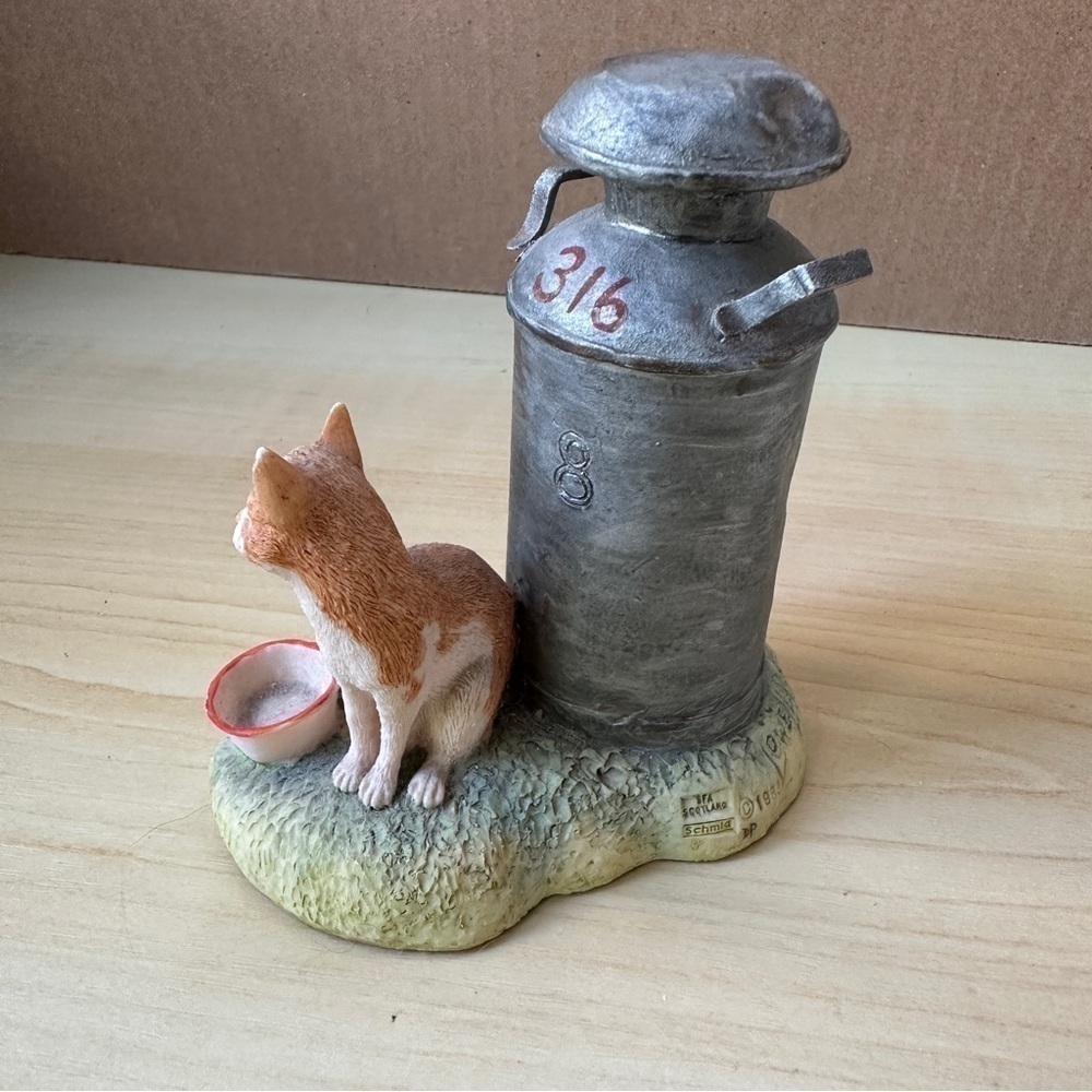 Cat with Milk Can Figurine Lowell Davis 1988 Schmid Scotland Farmhouse Vintage - Picture 5 of 12